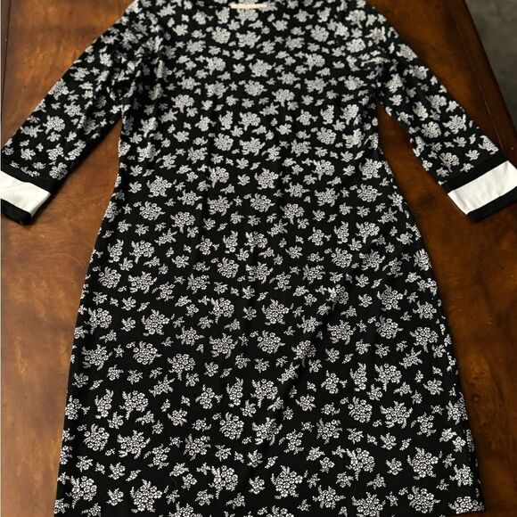 Michael Kors Shift Black Dress White Floral Print Size Small - Picture 13 of 13